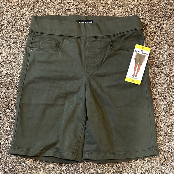 IC COLLECTION Pants - DNKY Jeans Olive Green Pull on Shorts S NWT Comfort Stretch
